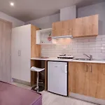 Homelia לימנריה