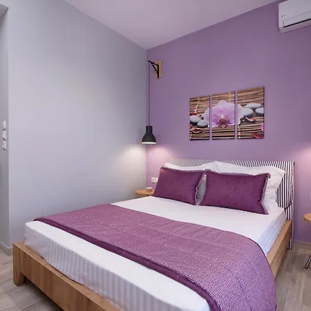 Homelia Apartment *
