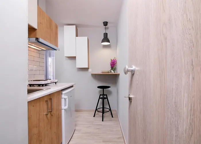 Homelia לימנריה